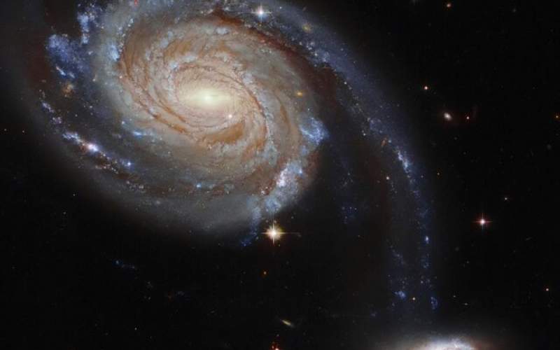 هابل ثبت کرد؛جدال ۲ کهکشان در فضا