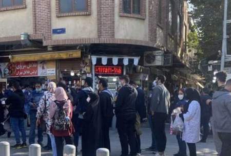 صف عجیب یک فلافل فروشی در بازار تهران