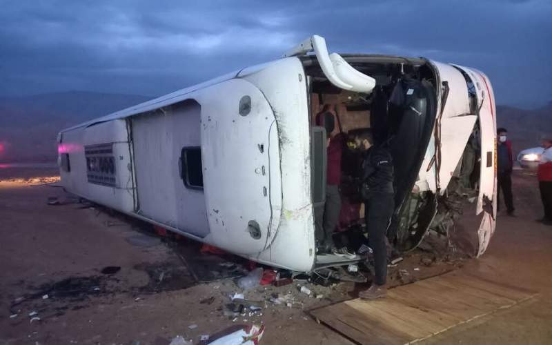 ۲۰ کشته بر اثر واژگونی اتوبوس در جاده سمنان