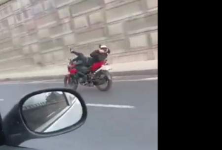حرکات خطرناک یک موتورسوار در تهران