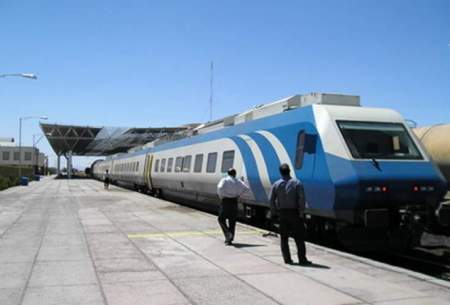 زاکانی دو رام از قطار‌های تهران را به قم قرض داد