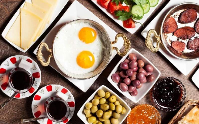 ۱۰ غذایی که مصرفشان در صبحانه خطرناک است