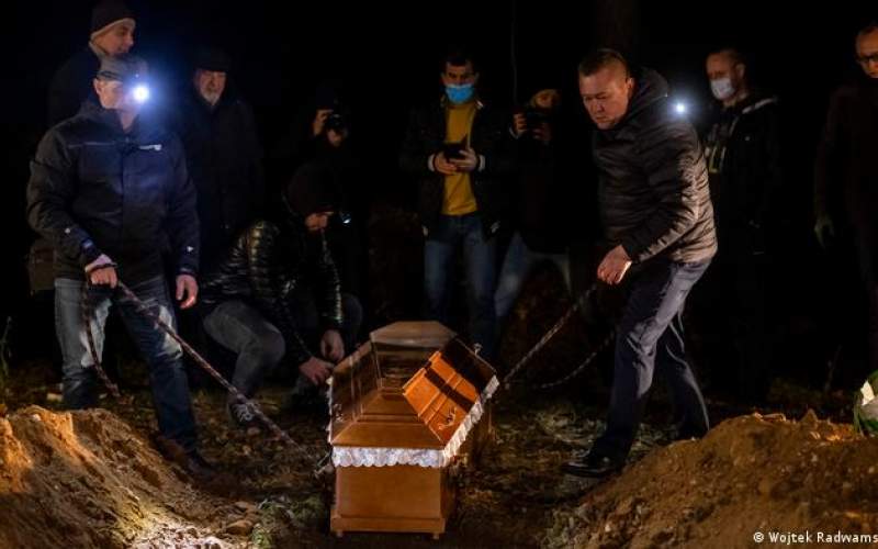 خاک‌سپاری پناهجویان گمنام در لهستان