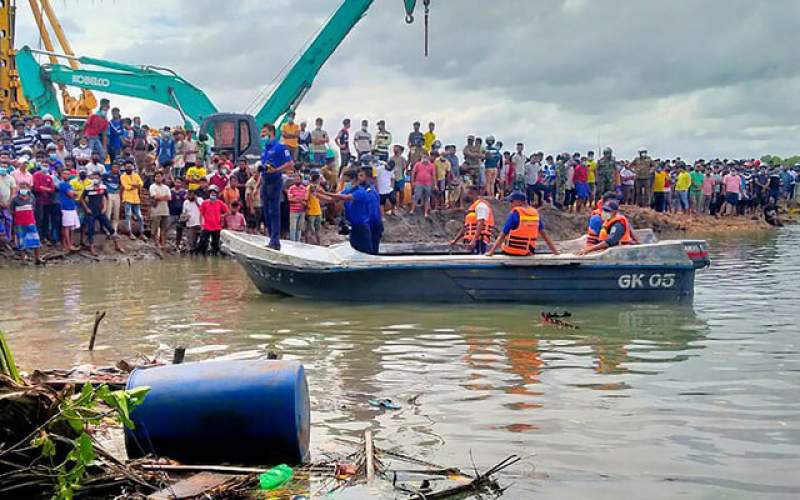 حادثه واژگونی قایق در سریلانکا قربانی گرفت