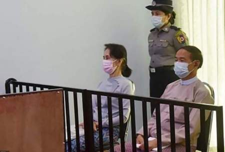 آنگ سان سوچی به ۴ سال حبس محکوم شد
