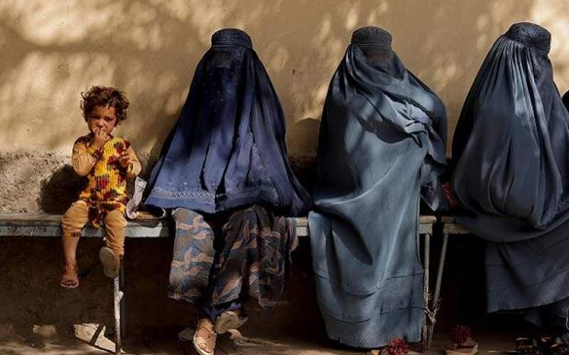 تحصیل دبیرستانی دختران افغان فعلا ممنوع