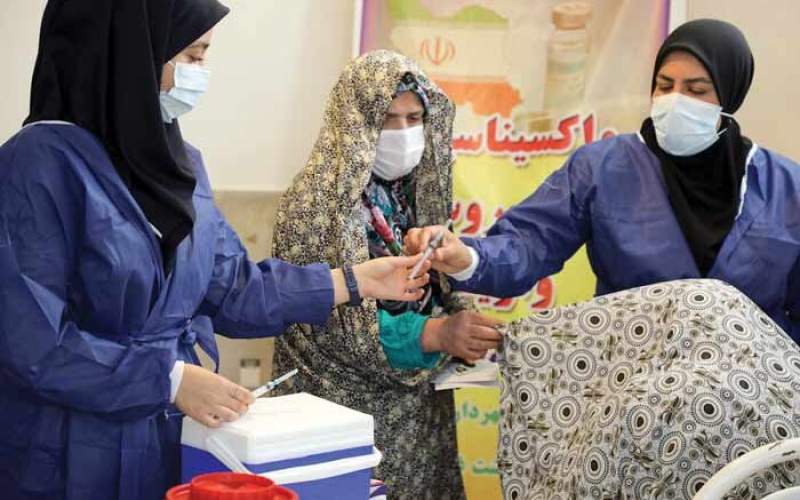 زنان ایرانی پیشتاز در دریافت واکسن کرونا