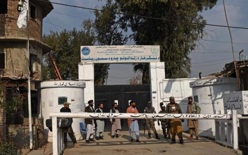 طالبان از زندانیان افغان هم پول می‌گیرد