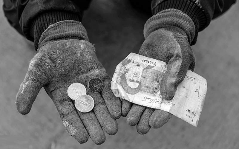 ۹۰ درصد مردم ایران فقر را به شکل‌های مختلف چشیده‌اند