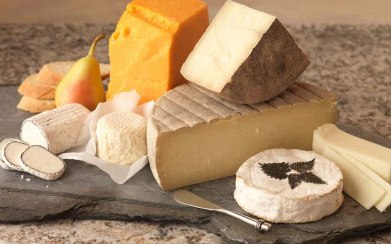 اگر هر روز پنیر بخوریم چه اتفاقی می‌افتد؟