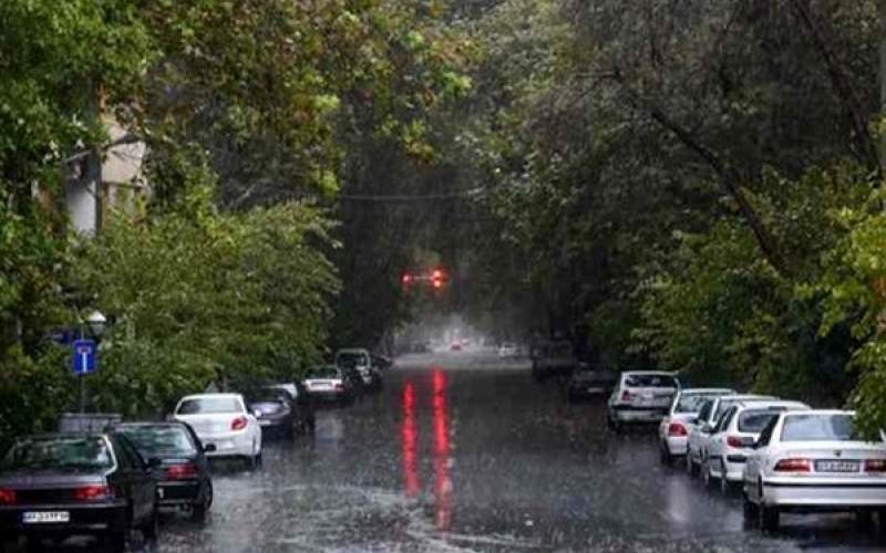 باران و باد در راه تهران