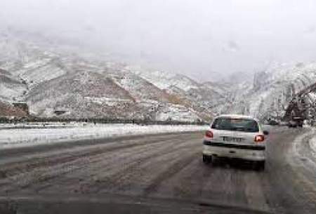 بارش برف و باران در جاده‌های ۱۷ استان کشور