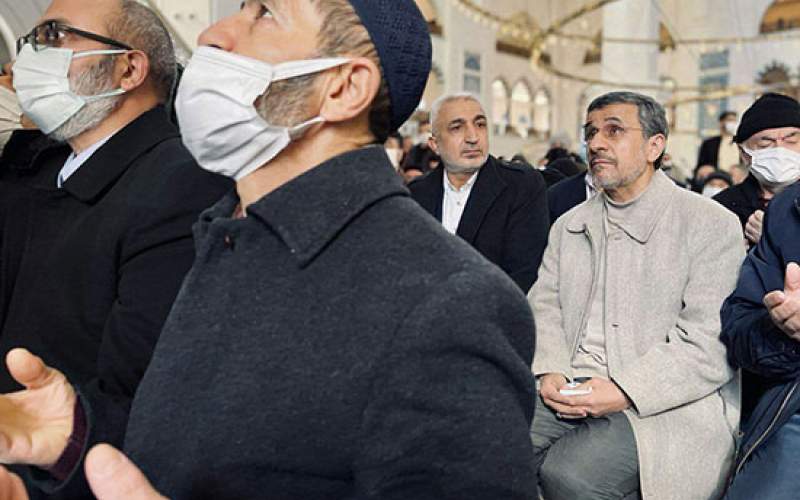 حضور احمدی‌نژاد در نمازجمعه استانبول/تصاویر