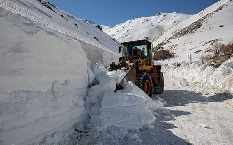 برف راه ارتباطی ۱۵۰ روستا را مسدود کرد