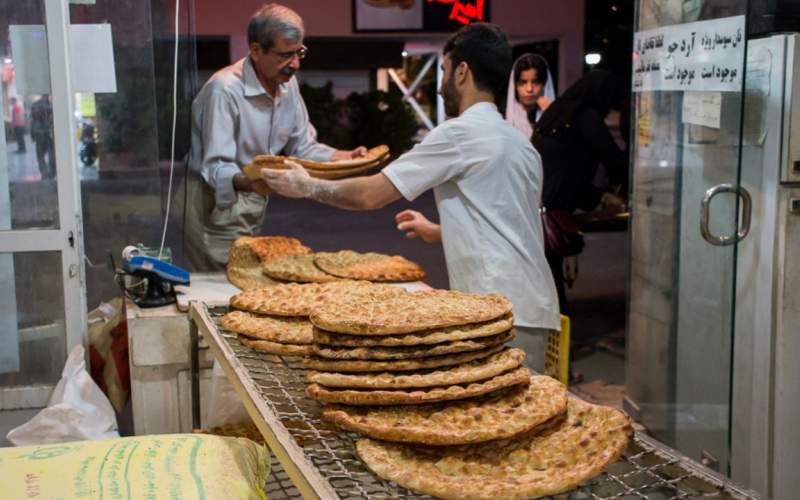نانوایی‌ها به درج قیمت نان ملزم شدند