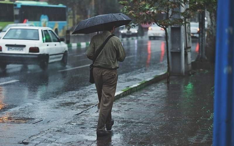 وزش باد شدید و رگبار باران در تهران