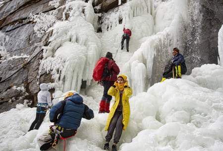 یخ نوردی - آبشار گنجنامه همدان  <img src="https://cdn.baharnews.ir/images/picture_icon.gif" width="16" height="13" border="0" align="top">