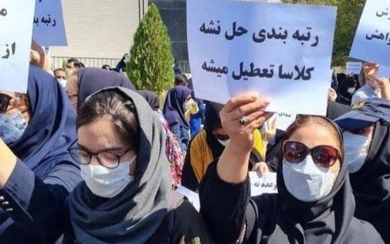 معلمان معترض در شهرهای مختلف کشور به خیابان آمدند