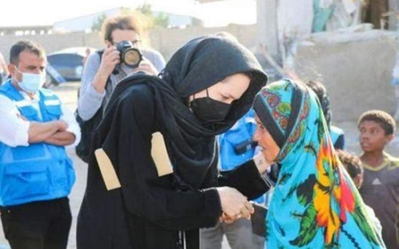 آنجلینا جولی در میان خانواده‌های آواره یمنی