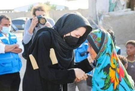 آنجلینا جولی در میان خانواده‌های آواره یمنی