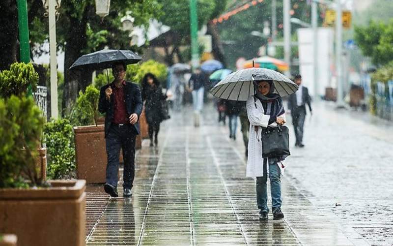 بارش باران و رعد و برق در کشور