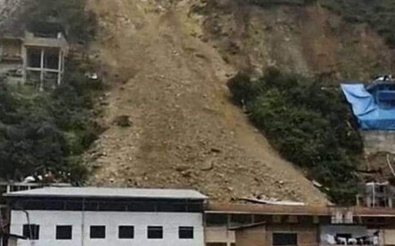 ریزش دامنه کوه در پرو و مدفون شدن ده‌ها خانه