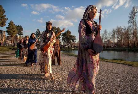 جشن جهانی نوروز در محوطه طاقبستان  <img src="https://cdn.baharnews.ir/images/picture_icon.gif" width="16" height="13" border="0" align="top">