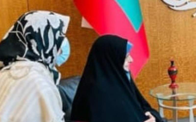 پرچم مالدیو به جای پرچم ایران در کنار خانم معاون؟!