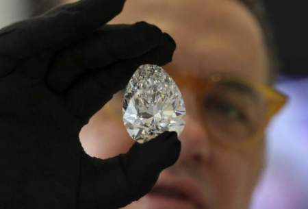 بزرگترین الماس سفید جهان به نمایش درآمد