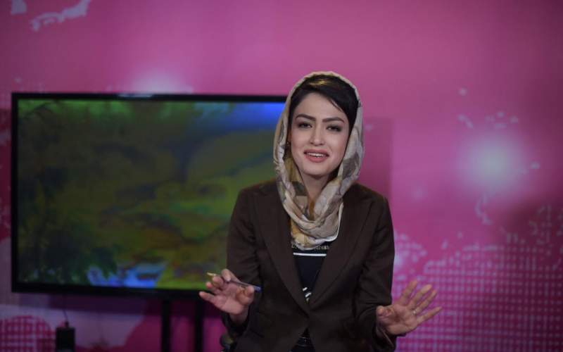 گروه تروریستی طالبان: مجریان زن چهره‌هایشان را بپوشانند