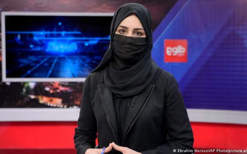 مجریان زن افغان صورت خود را پوشاندند