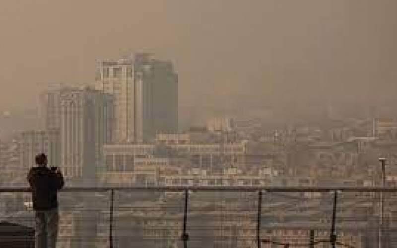 شاخص آلودگی هوای تهران همچنان بالای ۴۰۰