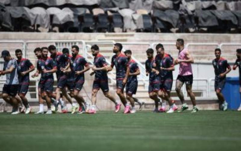 به احترام آبادان؛ پرسپولیس با بازوبند مشکی