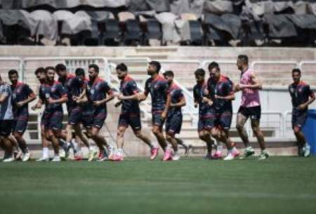 به احترام آبادان؛ پرسپولیس با بازوبند مشکی