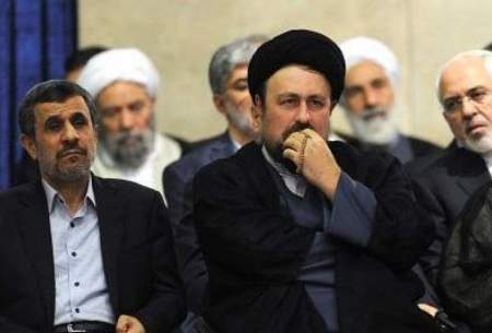 نگاه معنادار ظریف به احمدی‌نژاد در مراسم حرم