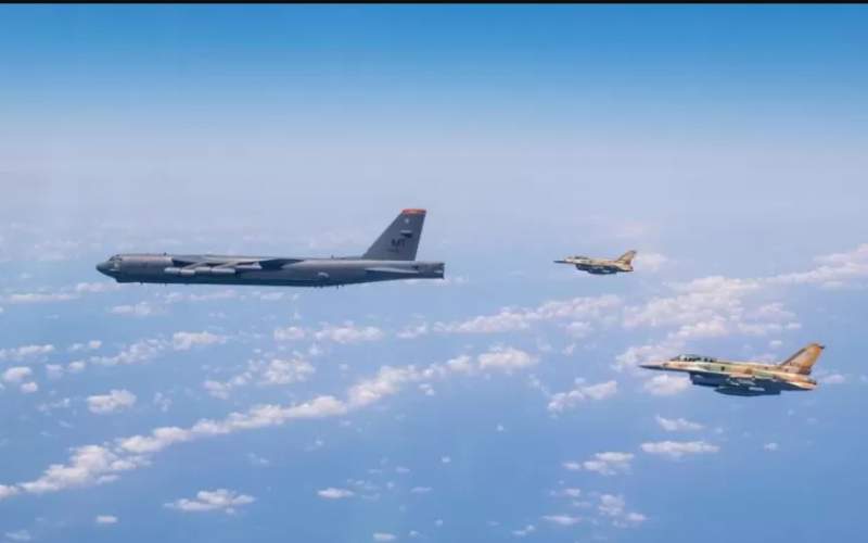 پرواز جنگنده‌های آمریکا و  اسرائیل در خلیج فارس