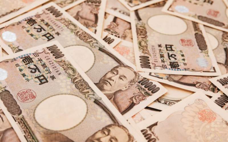 کاهش شدید ارزش ین ژاپن ادامه دارد