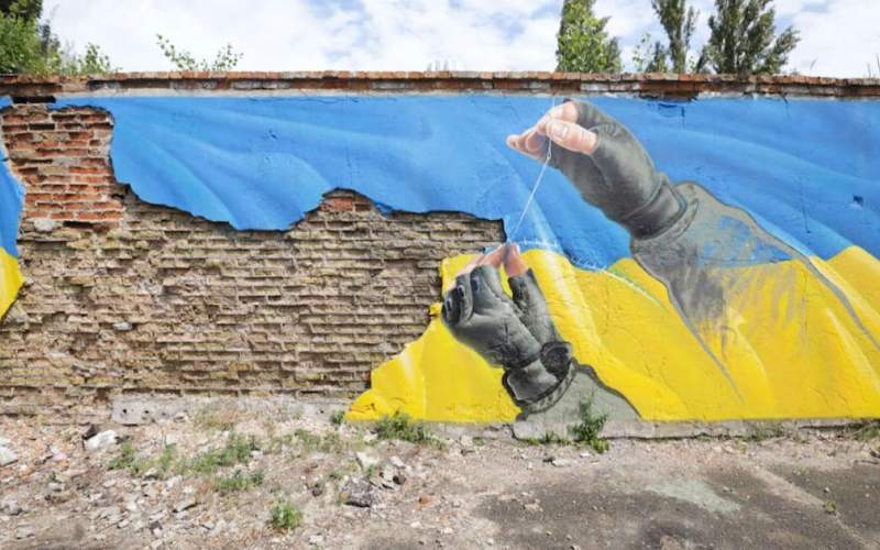 نقاشی‌های دیواری از جنگ در اوکراین/فیلم