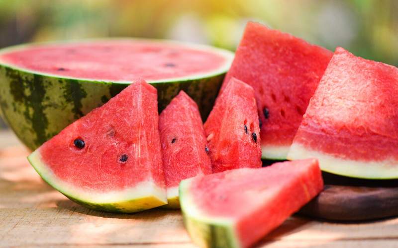 هندوانه آبرسانی به بدن را ۱۰ برابر می‌کنند