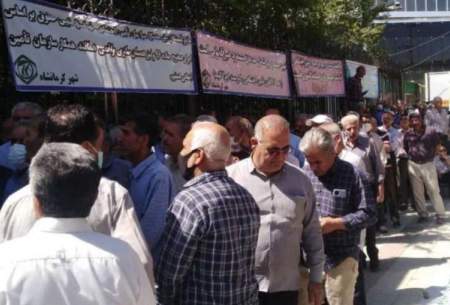 اعتراضات بازنشستگان خوزستانی در گرمای بالای 50 درجه ادامه دارد