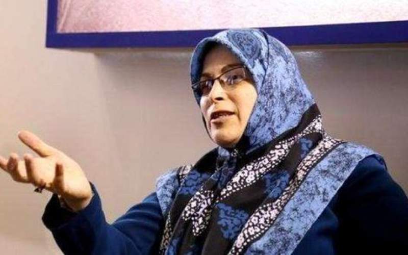 آذر منصوری: مخالف حجاب اجباری هستم