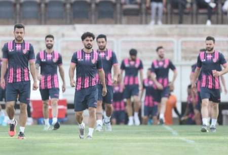 دو دستگی ملی‌پوشان به پرسپولیس هم رسید