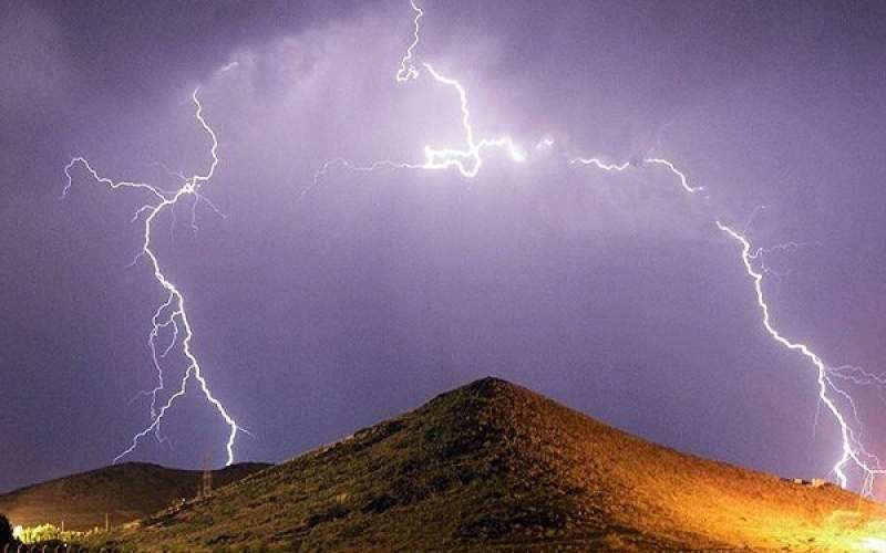 رعد و برق و وزش باد شدید در برخی استانها