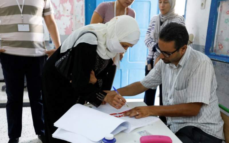 مشارکت ۲۷ درصدی‌ در‌همه‌پرسی تونس