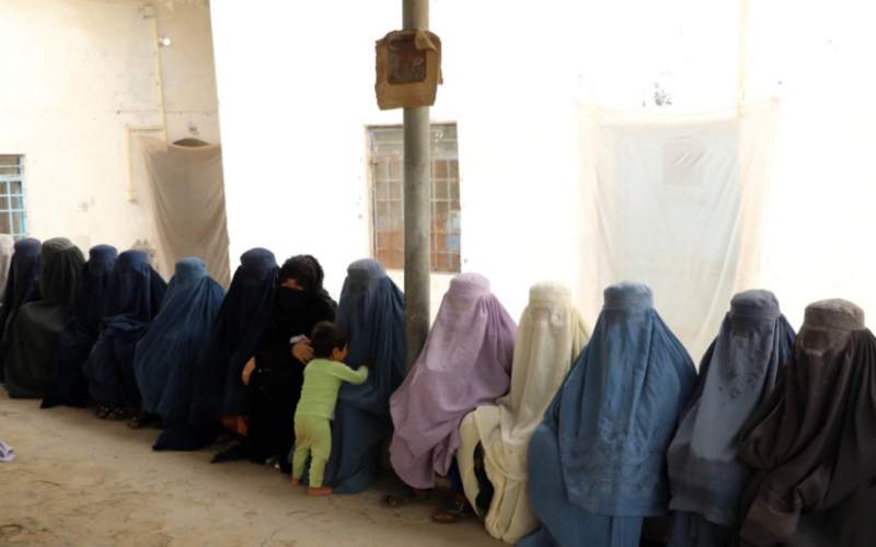 تشدید سرکوب خفه‌کننده علیه زنان افغان