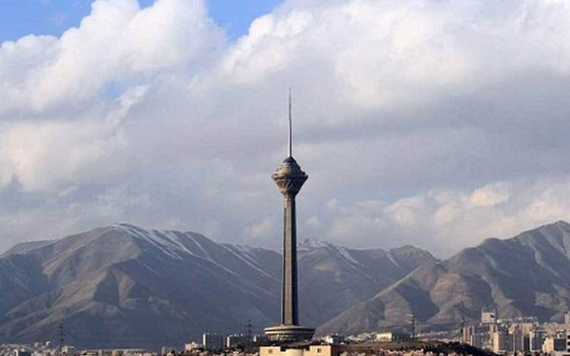 هوای تهران در مرز قابل قبول قرار دارد