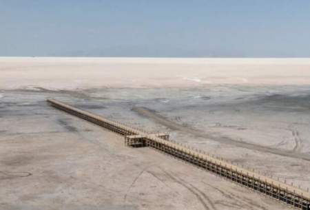 دریاچه ارومیه خشک شود، هیچ حکومتی نمی‌تواند در کشور دوام بیاورد