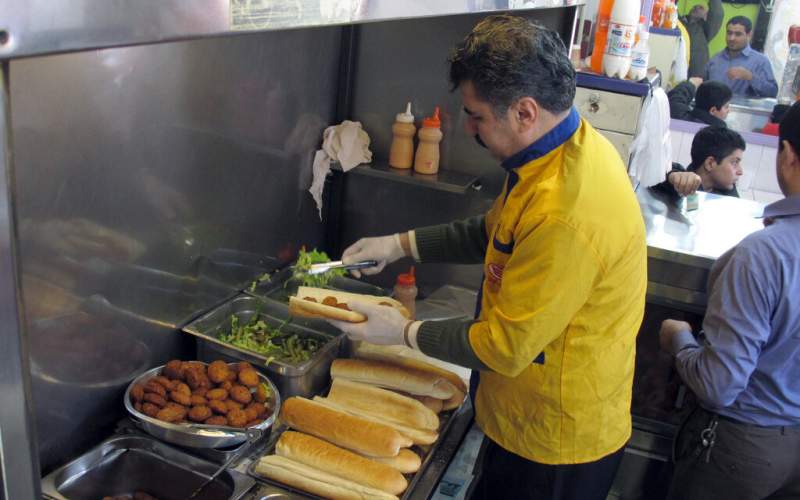 ساندویچ مورد علاقه ایرانی‌ها چقدر گران شد؟