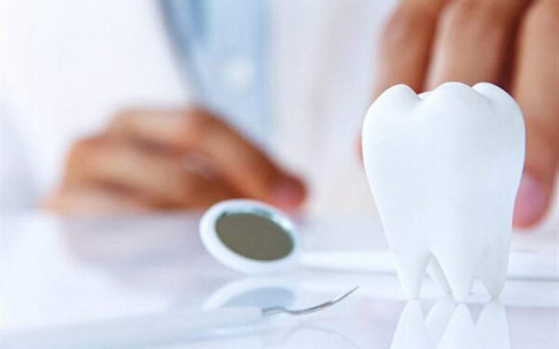 این ۷ عادت‌ رایج دندان‌ها را نابود می‌کند