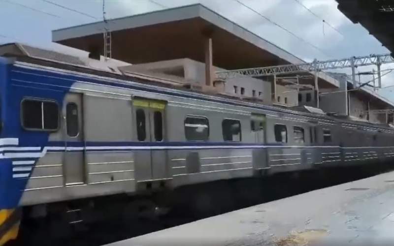 تکان شدید قطار مسافربری بر اثر زلزله در تایوان